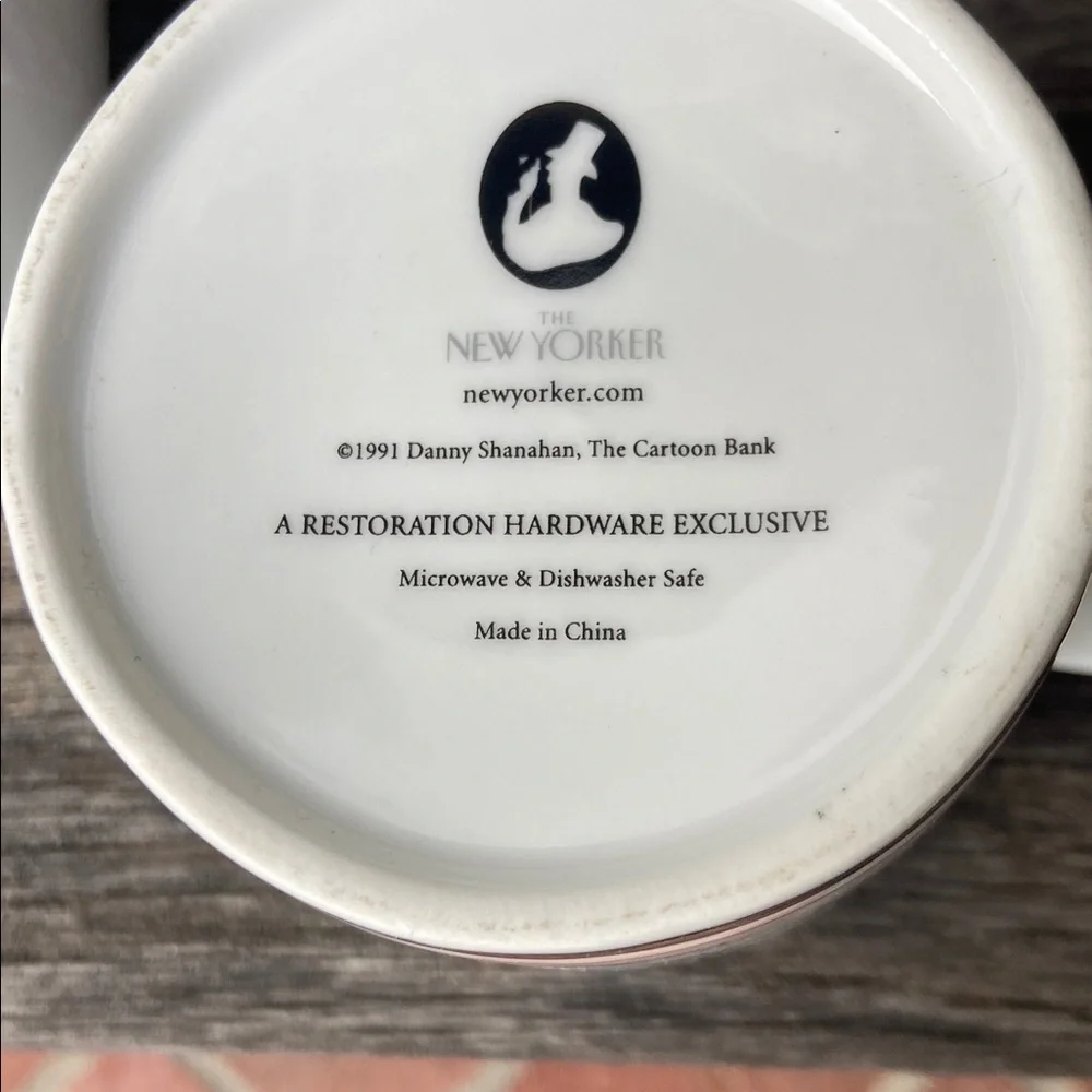2001 Restoration Hardware New Yorker Santa Cups (2)